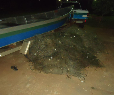 PMA prende um  com petrechos ilegais e apreende 3 mil metros de  redes de pesca